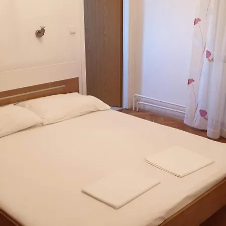 Apartament Snjezana 8 Supetarska Draga
